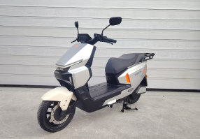电动两轮摩托车