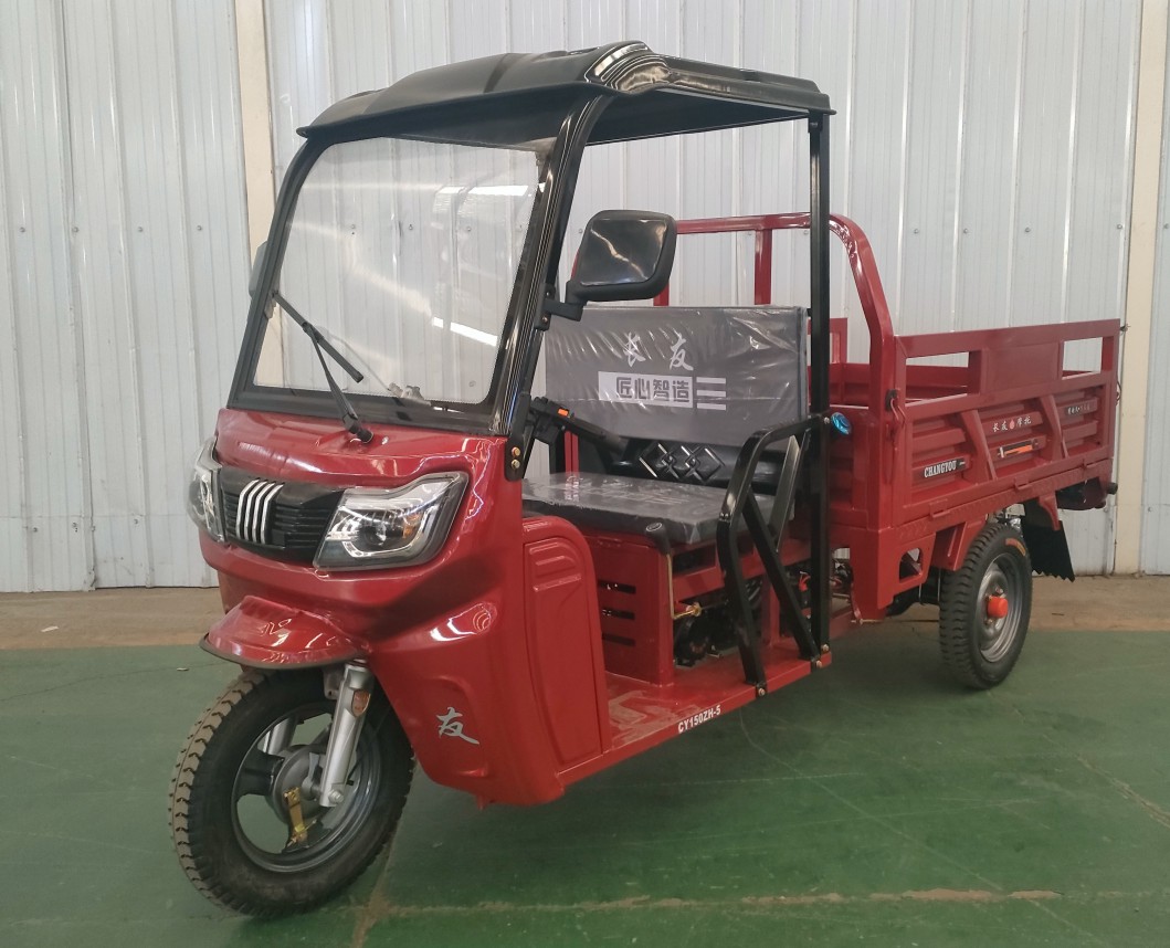 正三轮摩托车