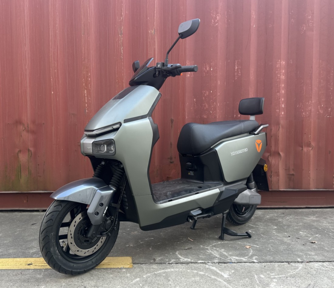 电动两轮摩托车