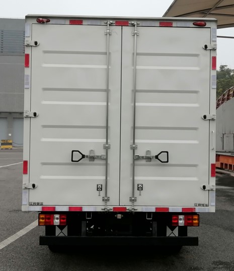 江鈴牌JX5041XXYTSCL26廂式運(yùn)輸車公告圖片