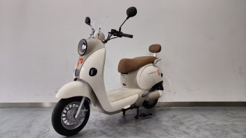 电动两轮摩托车