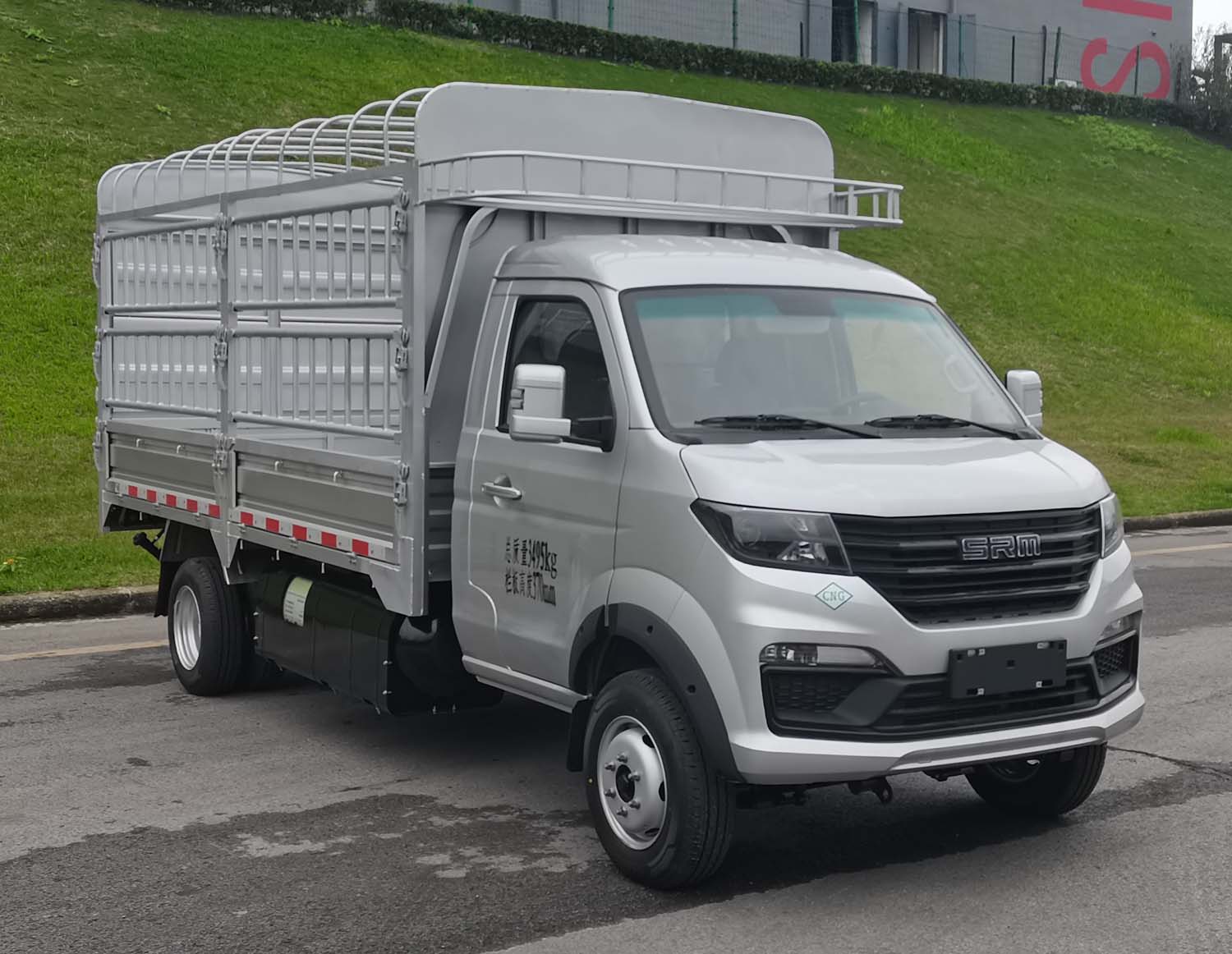 鑫源牌JKC5034CCYD6X3CNG仓栅式运输车