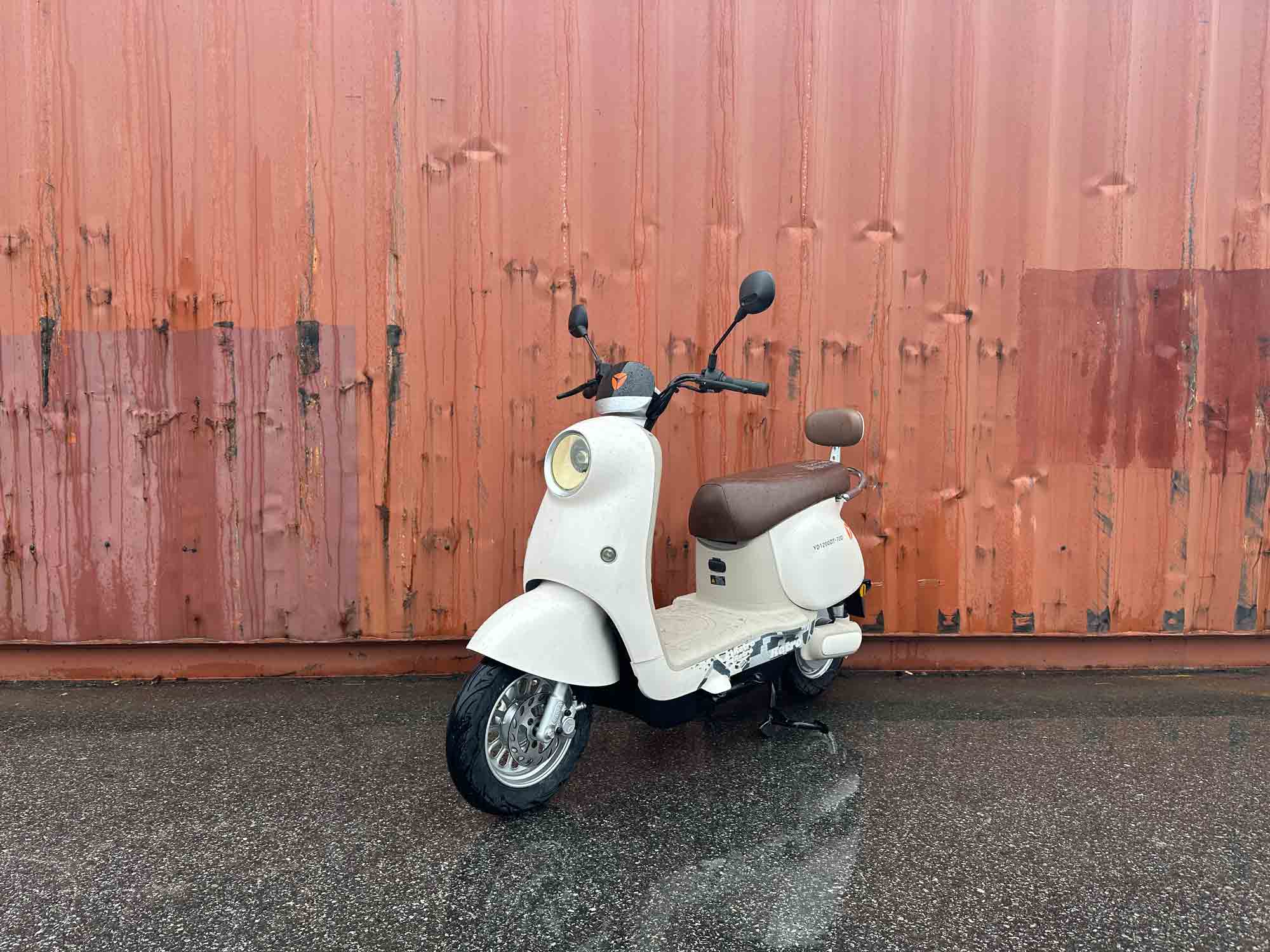 电动两轮摩托车