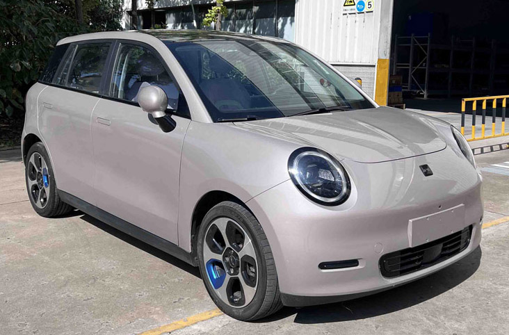 江淮牌HFC7002EWEV7型纯电动轿车
