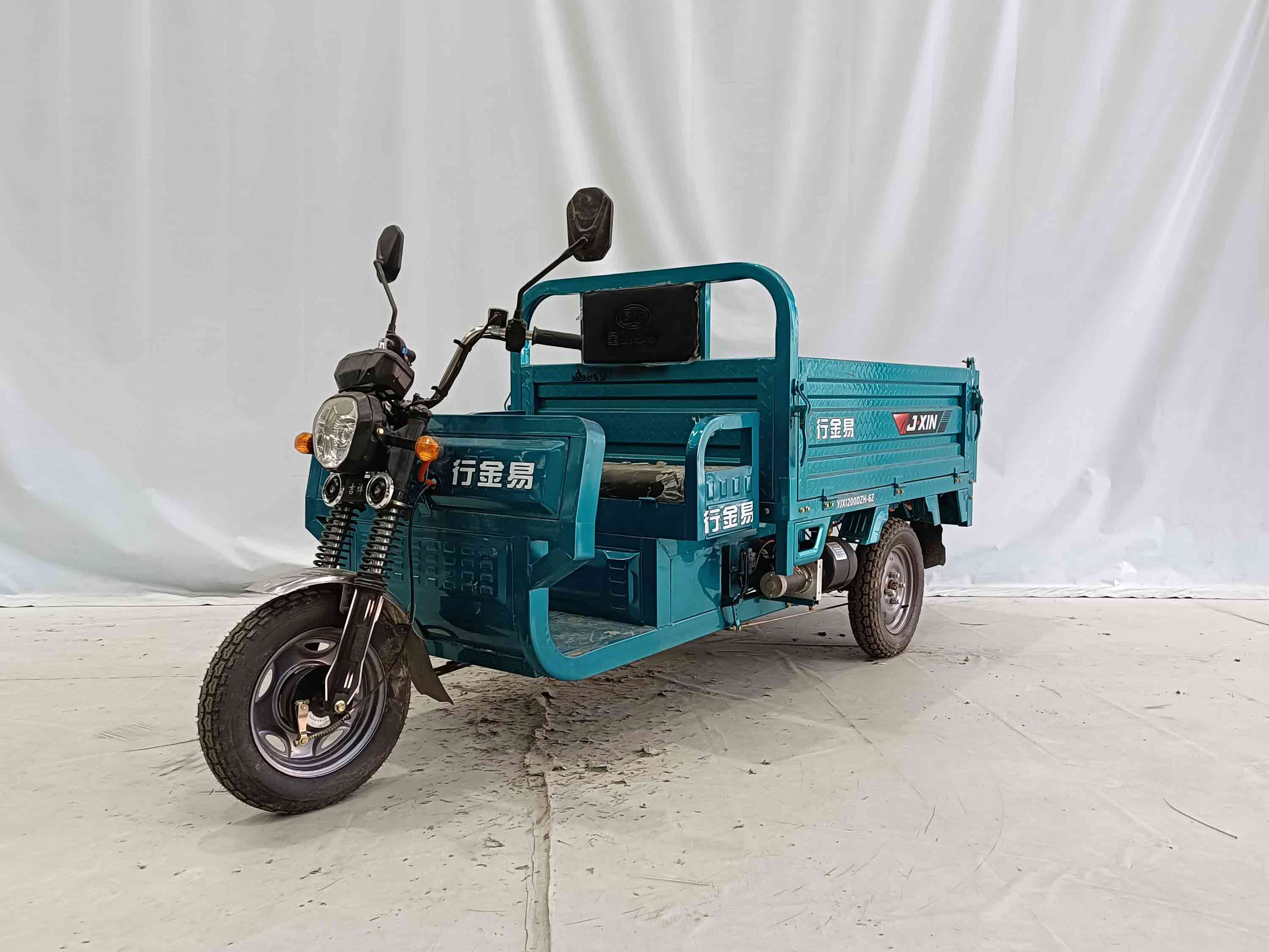 电动正三轮摩托车