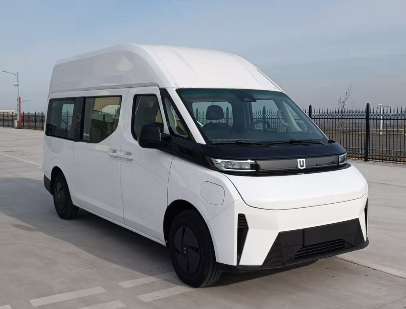 远程牌5.5米7座纯电动多用途乘用车(JL6551BEV107)