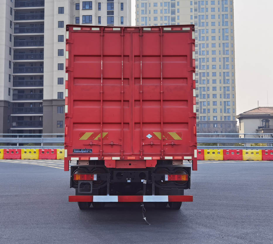 東風牌DFV5318XXYGP6C廂式運輸車公告圖片