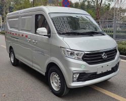 厢式运输车