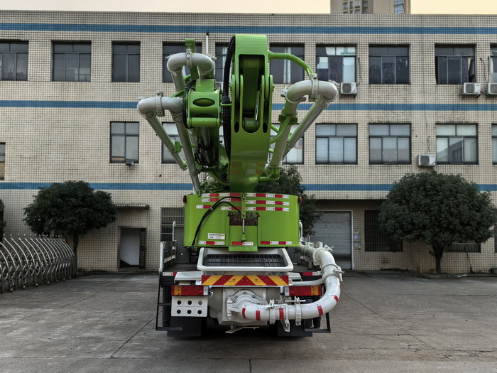 長興德龍牌ZZZ5230THBDF6混凝土泵車公告圖片