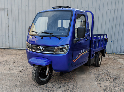 正三轮摩托车