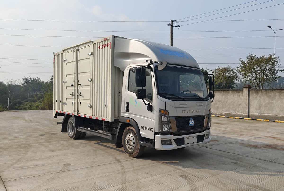 豪沃牌ZZ5047XXYK3414Z145BEVD4纯电动厢式运输车