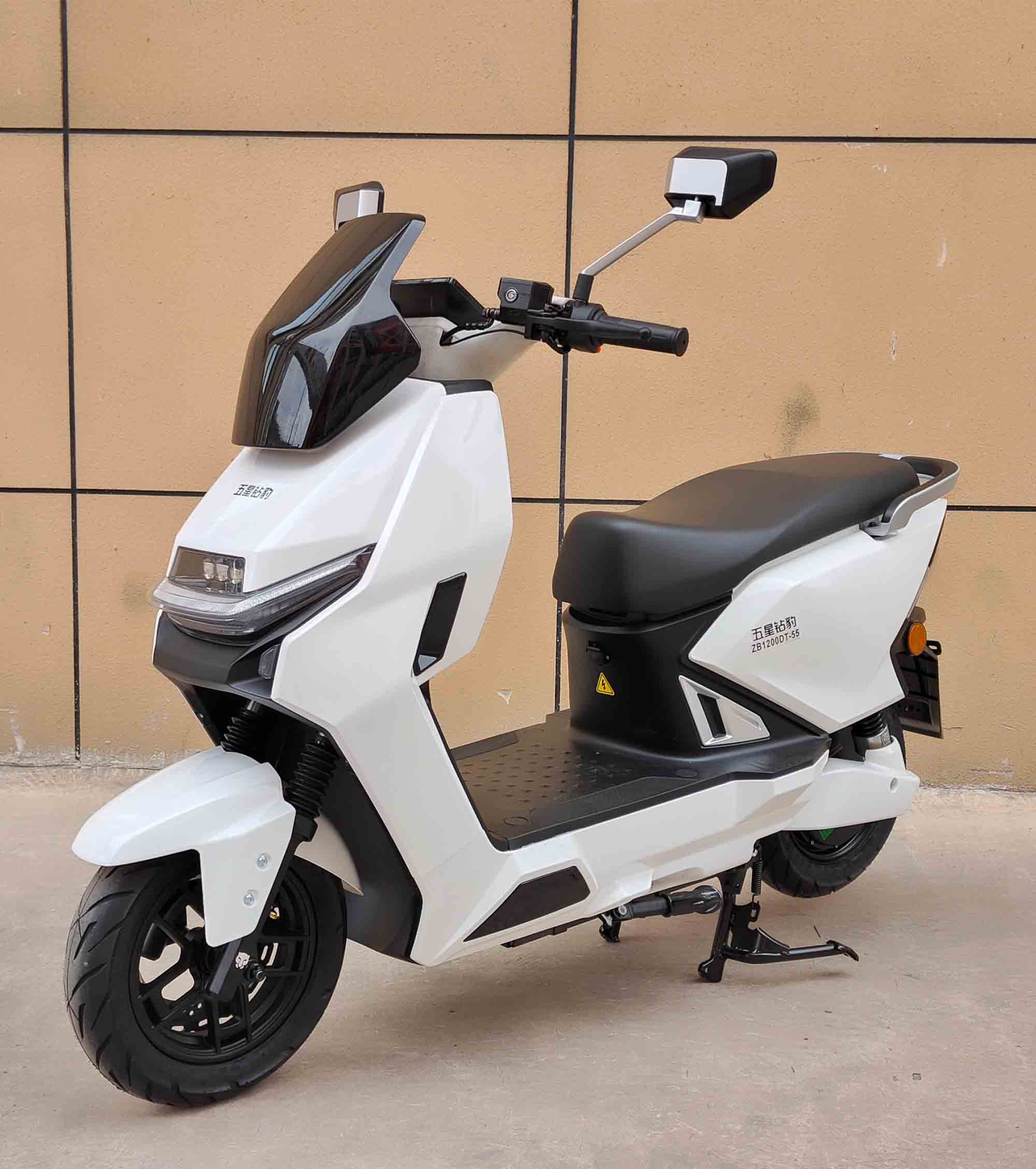 电动两轮摩托车