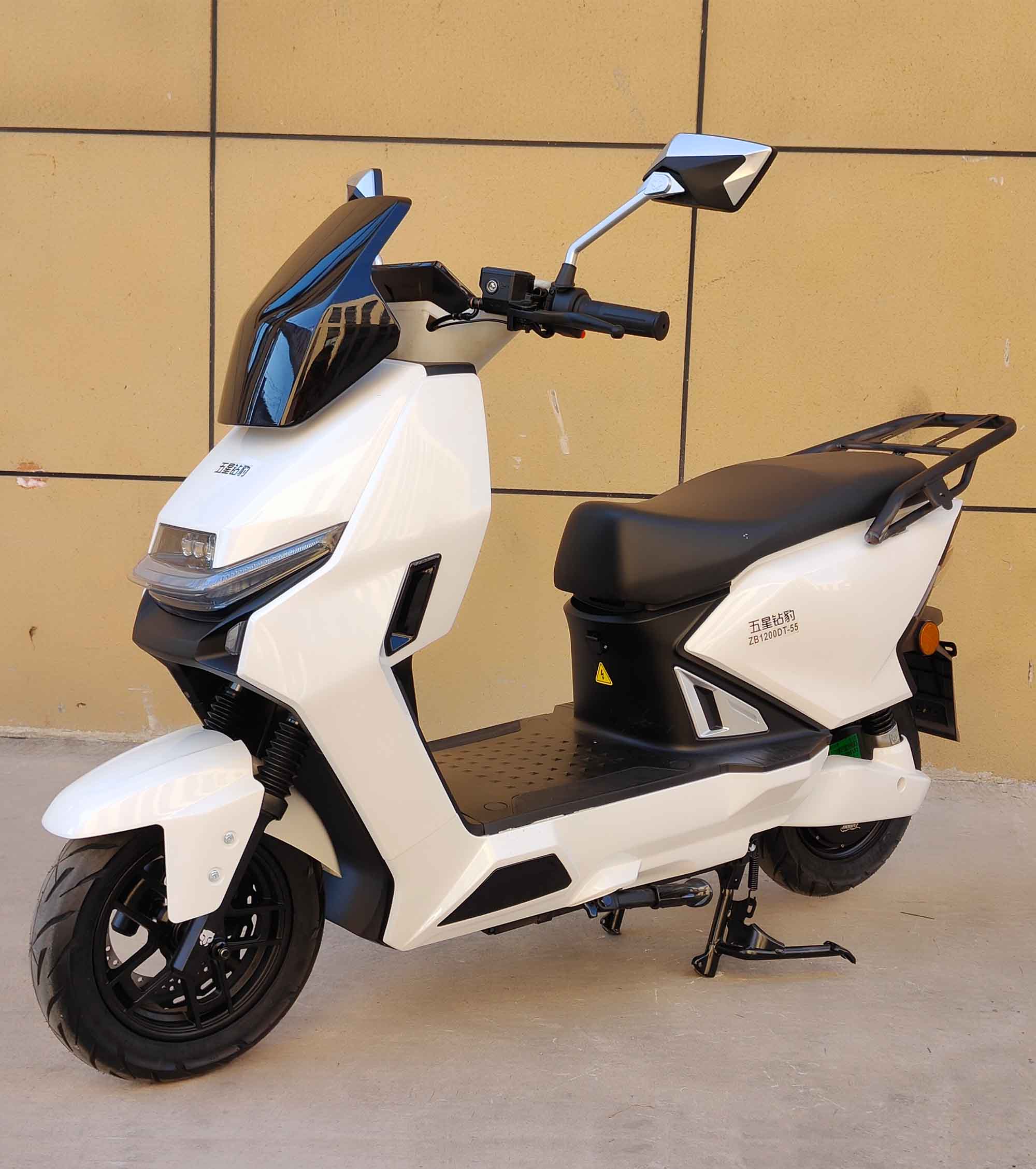 ZB1200DT-55 五星钻豹牌纯电动前盘式后盘式电动两轮摩托车图片