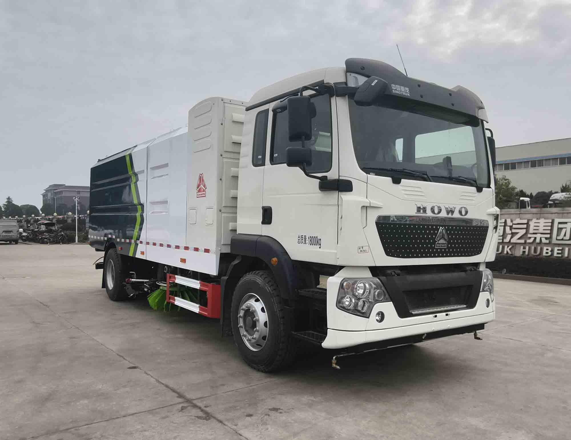 SGZ5181TXSZBEV 华威驰乐牌纯电动洗扫车图片