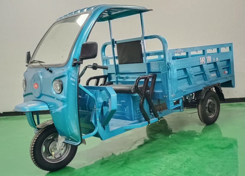 电动正三轮摩托车