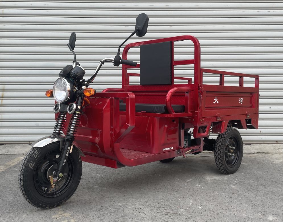 电动正三轮摩托车