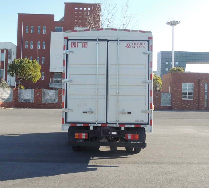 豪沃牌ZZ5047CCYK3414Z145BEVD4纯电动仓栅式运输车公告图片