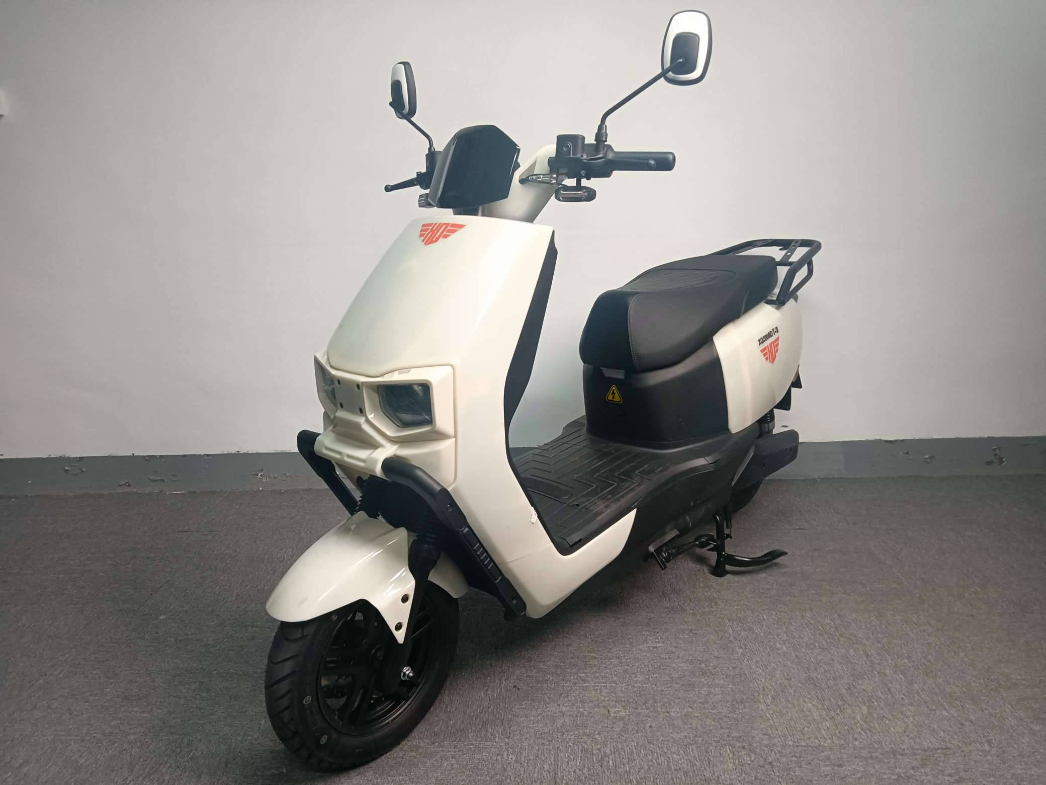电动两轮摩托车