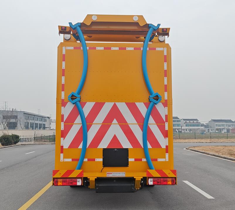 杭专牌HZZ5140TFZ防撞缓冲车公告图片