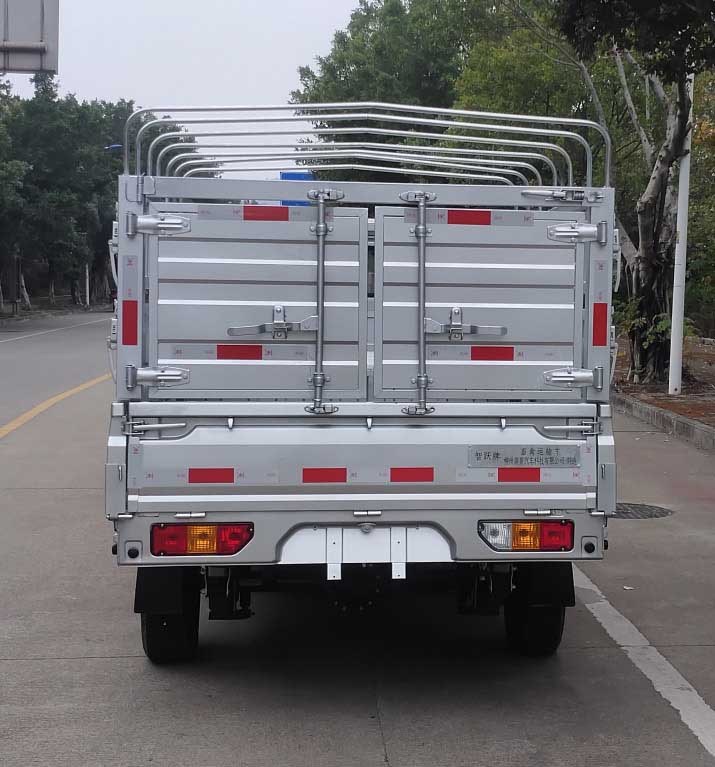 畜禽运输车图片