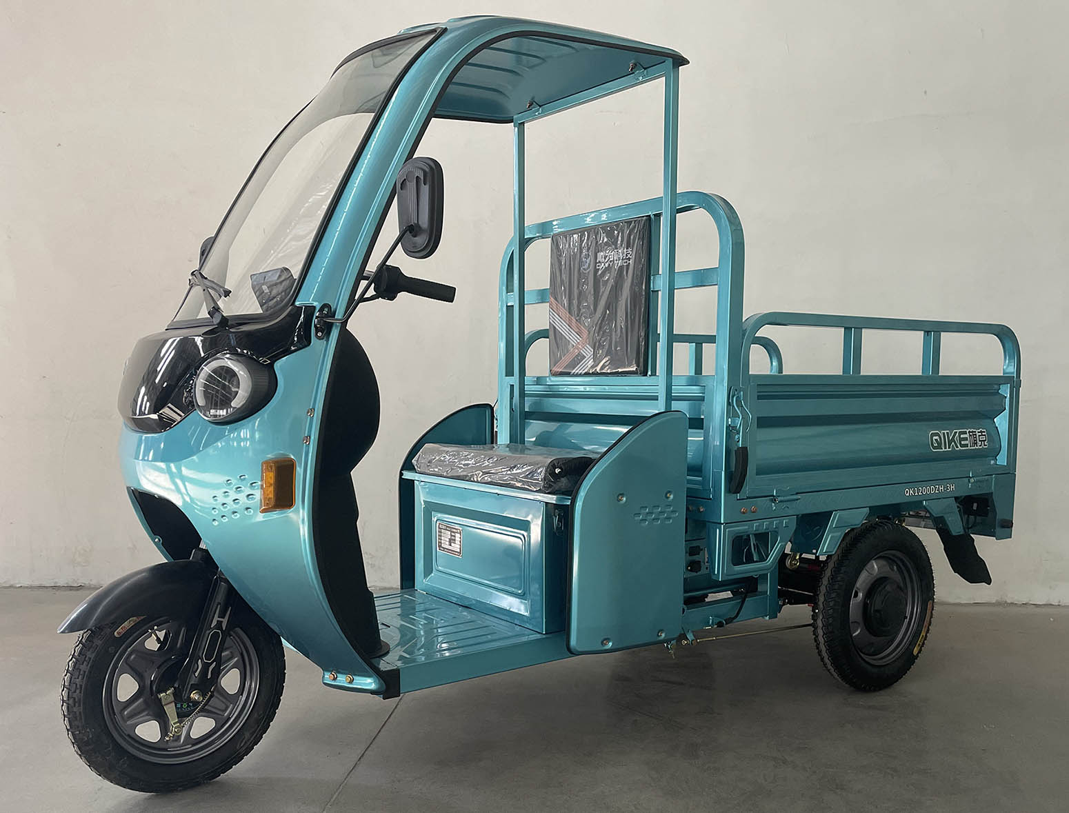 QK1200DZH-3H 旗克牌纯电动前鼓式后鼓式电动正三轮摩托车图片