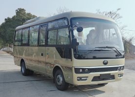 客车