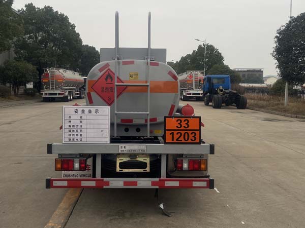 楚胜牌CSC5040GJYEH6加油车公告图片