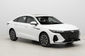 奇瑞牌SQR7151CHEVM1E4型插电式混合动力轿车
