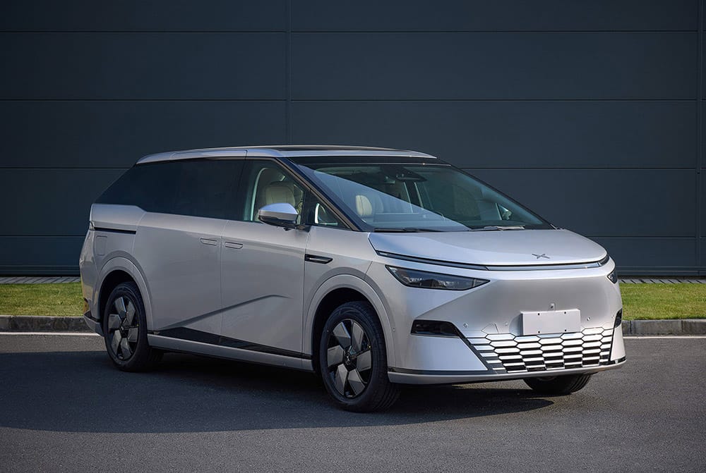 小鹏牌5.3米7座纯电动多用途乘用车(NHQ6530BEVHD)