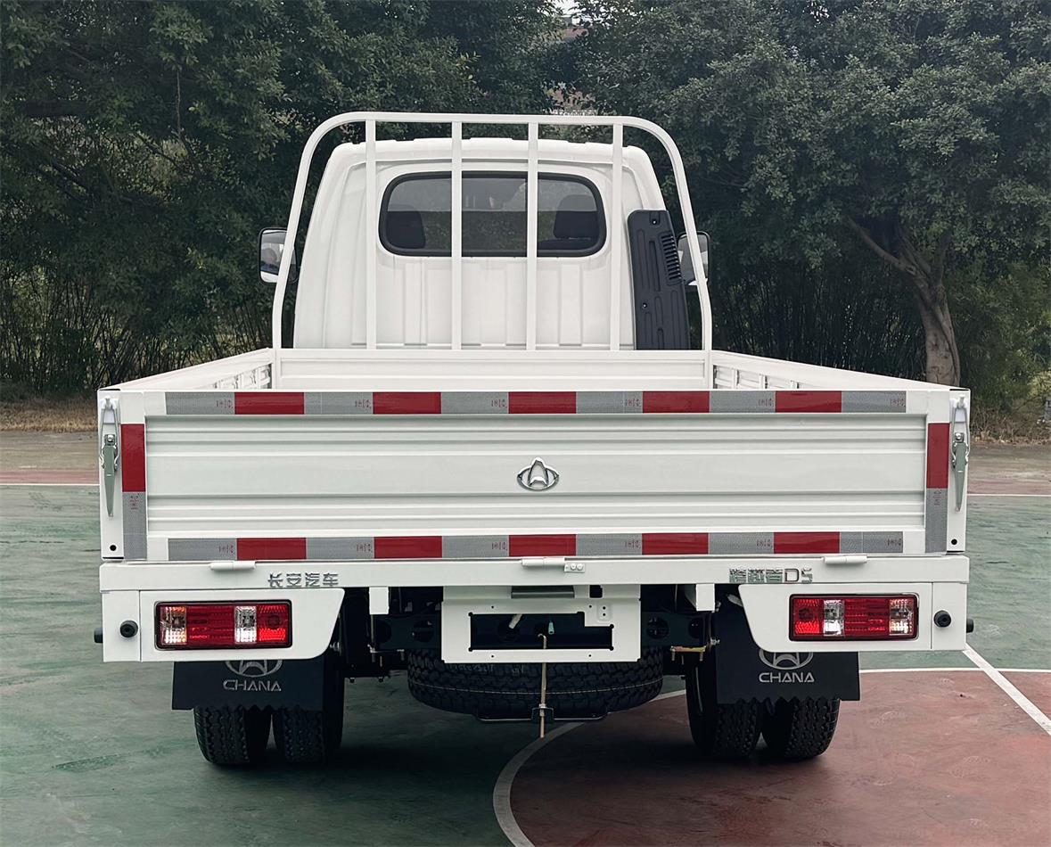 CKS1032D5FD6B3 长安牌122马力单桥汽油4米国六载货汽车图片