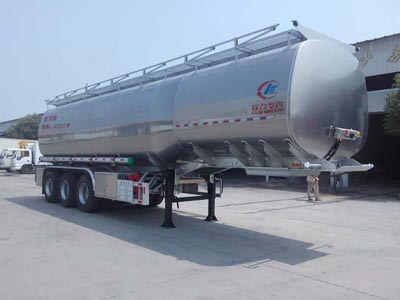 程力威牌11米33.3吨3轴铝合金食用油运输半挂车(CLW9400GSYLV)