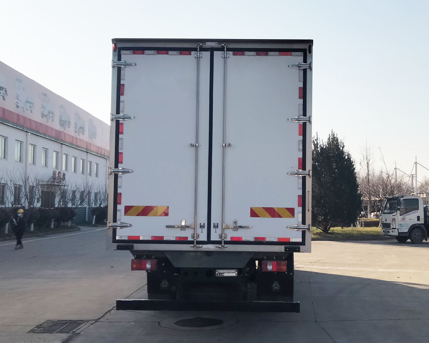 豪沃牌ZZ5167XLCK561DF1B冷藏车公告图片