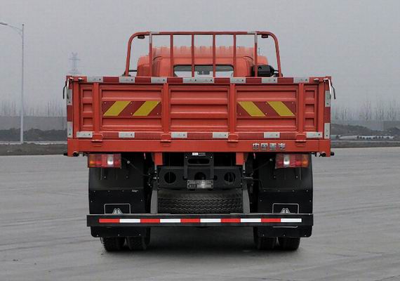 ZZ1167K421DF1B 豪沃牌220马力单桥柴油5.2米国六载货汽车图片