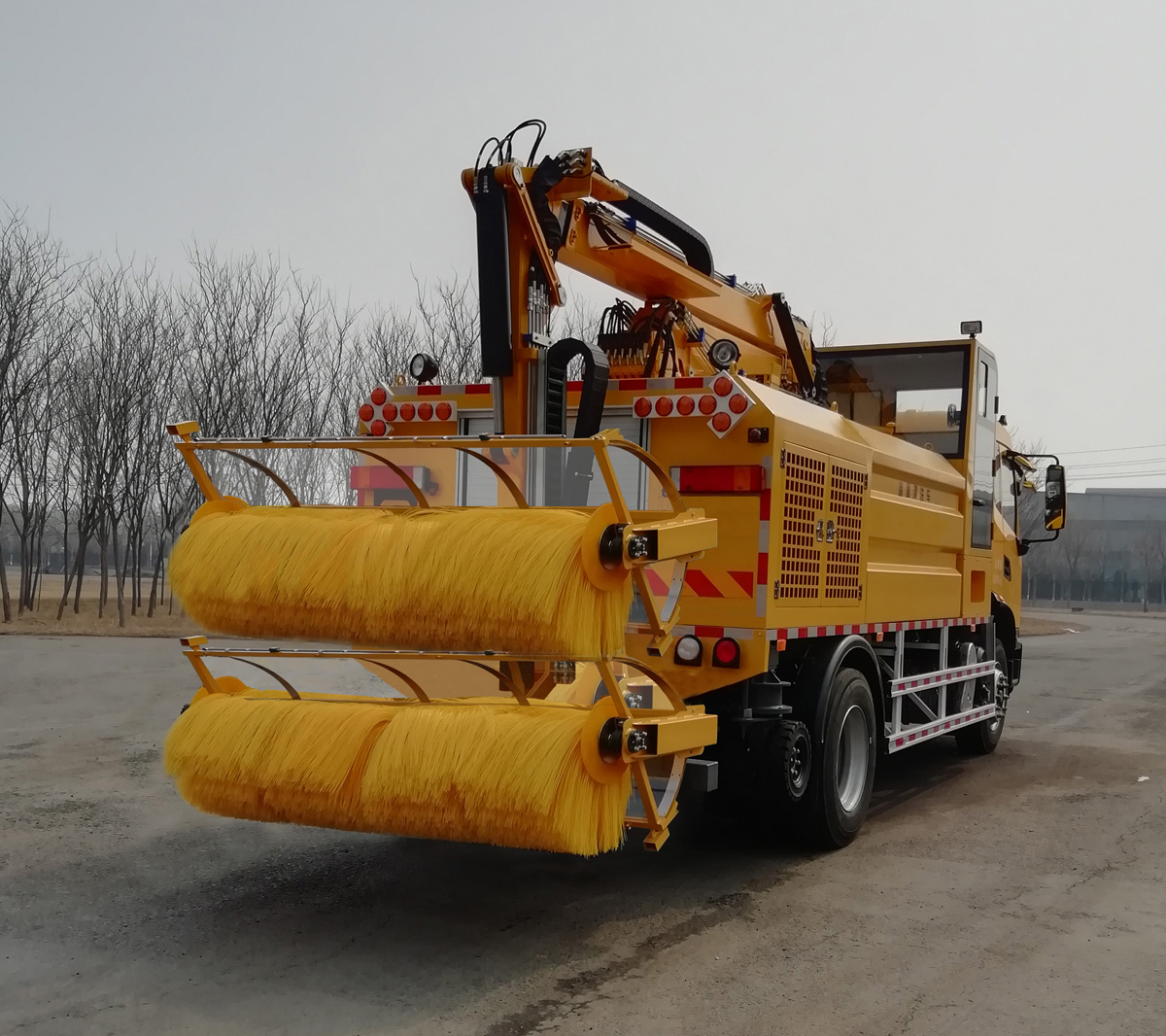 鴻天牛牌HTN5180TXQ墻面清洗車公告圖片