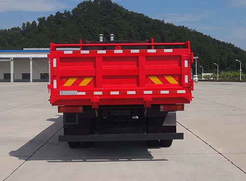 STQ3185L10Y2N6 十通牌180马力单桥柴油6.7米国六自卸汽车图片