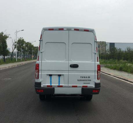 依維柯牌NJ5046XXY5A廂式運輸車公告圖片