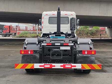 鑫馳牌XQY5180ZXXG6車廂可卸式垃圾車公告圖片