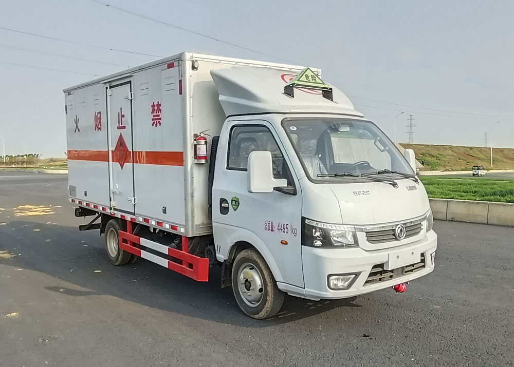 东风牌EQ5045XRQ16DCACWXP易燃气体厢式运输车公告图片