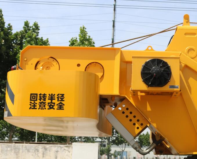 新飛工牌HFL5183JQZ汽車起重機(jī)公告圖片