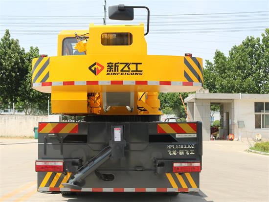 新飛工牌HFL5183JQZ汽車起重機(jī)公告圖片