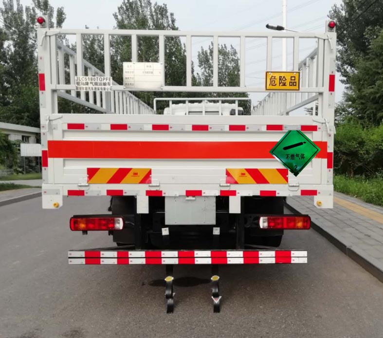 駝馬牌JLC5180TQPFE氣瓶運(yùn)輸車公告圖片