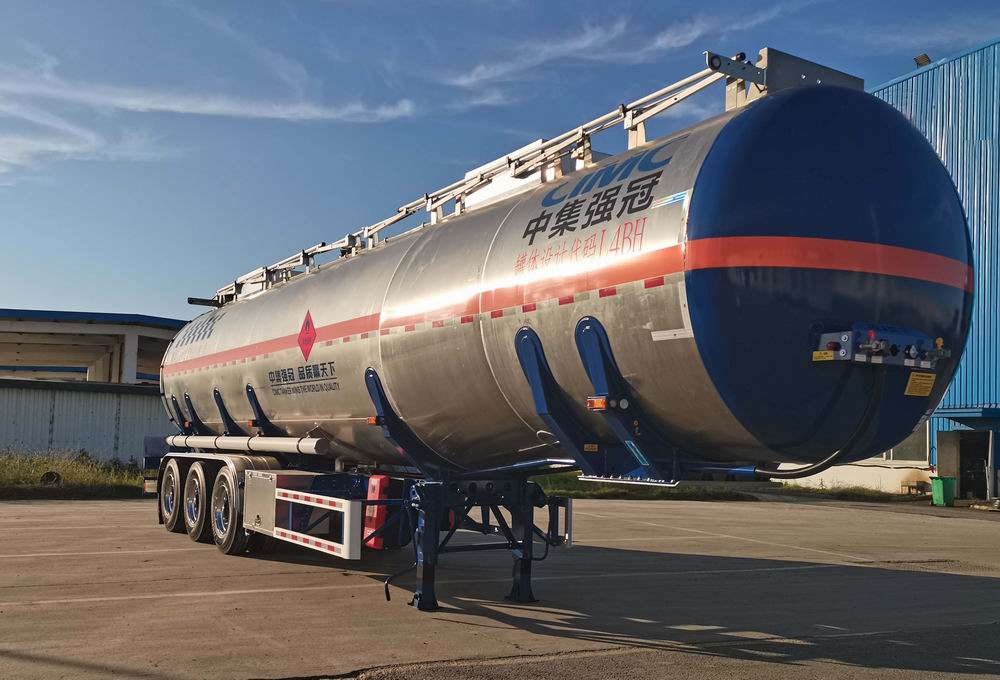 瑞江牌12.7米34.3吨3轴铝合金易燃液体罐式运输半挂车(WL9401GRYD48Y)