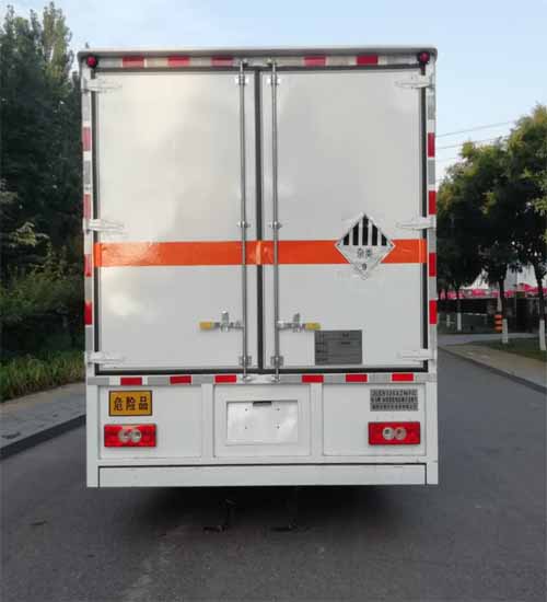 杂项危险物品厢式运输车图片