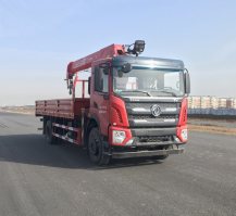 随车起重运输车