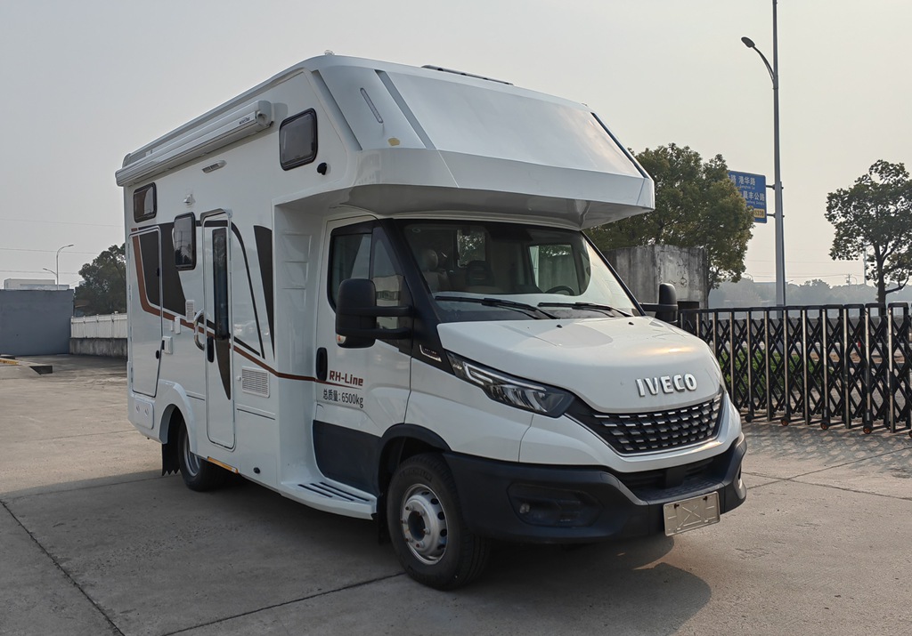 新星房车牌JBG5060XLJ旅居车