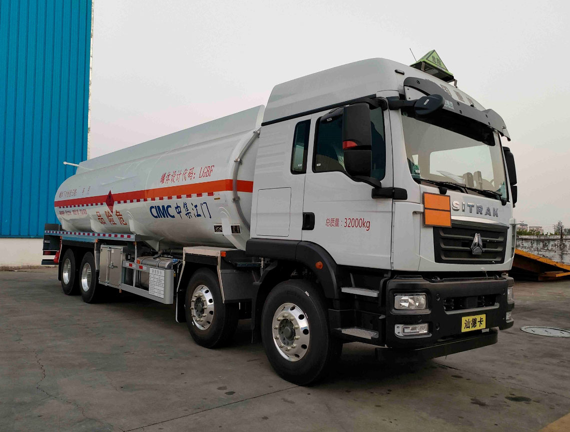 中集牌ZJV5323GYYJMZZ铝合金运油车