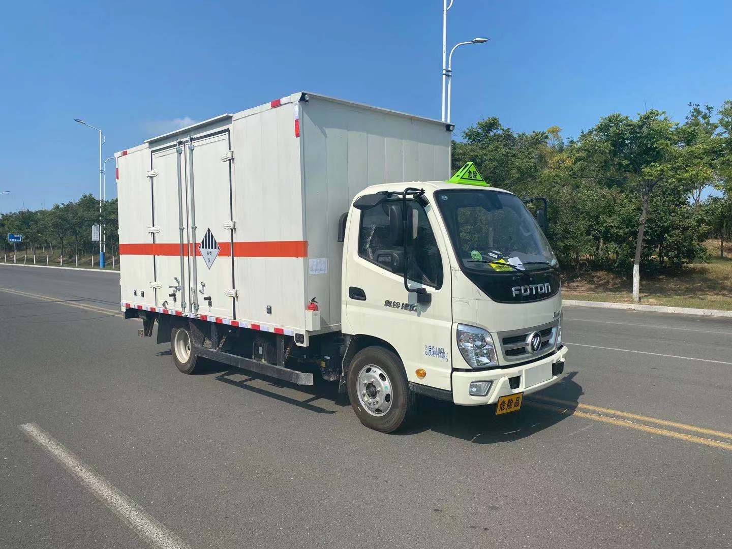 驼马牌JLC5041XZWGF杂项危险物品厢式运输车
