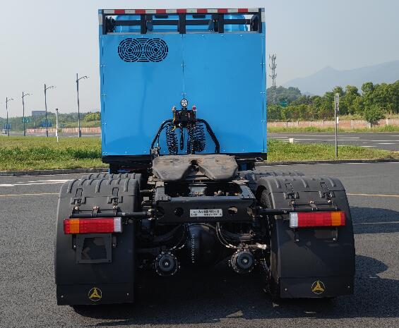SYM42503S1SEV1 三一牌551马力后双桥,后八轮纯电动换电式纯电动半挂牵引车图片