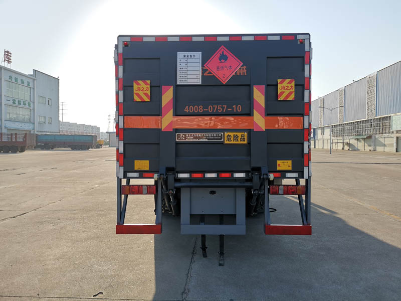 大力牌DLQ5261TQPZZ6氣瓶運輸車公告圖片