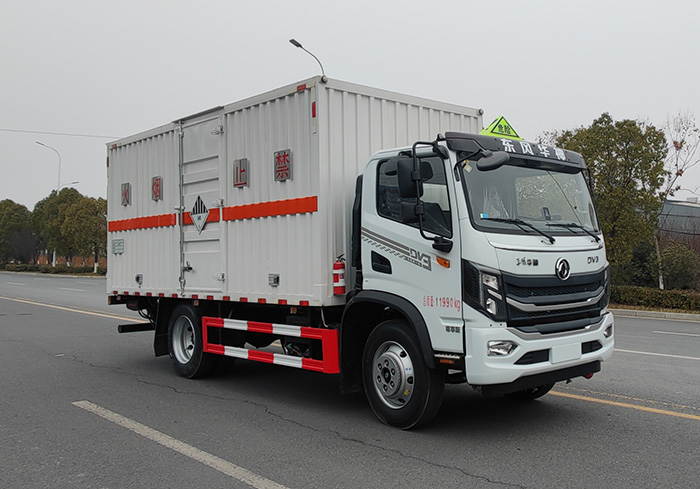 專力牌ZLC5126XZWE6雜項(xiàng)危險(xiǎn)物品廂式運(yùn)輸車公告圖片